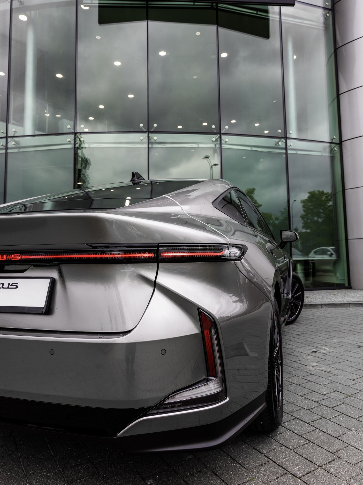 Lexus ES rear light detail