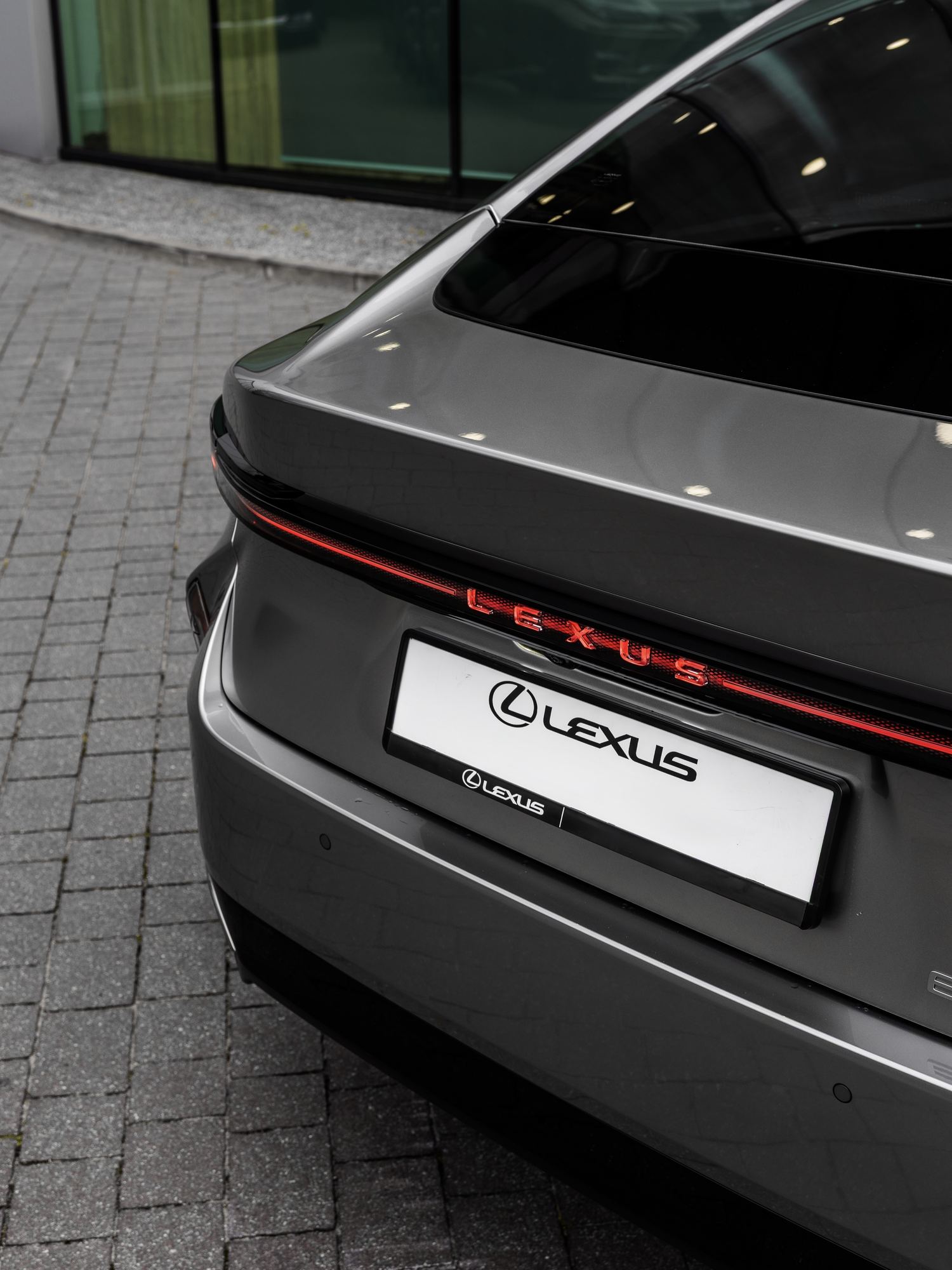 Lexus ES rear badge and number plate